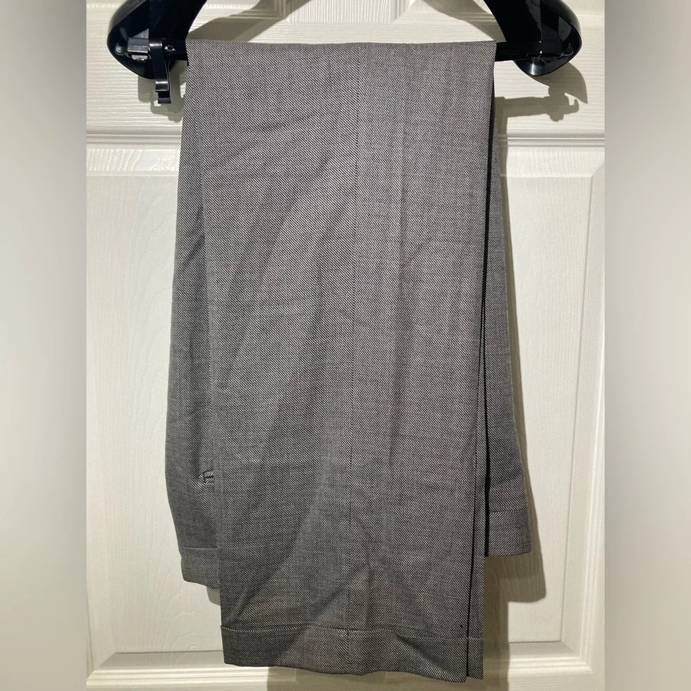 TOM FORD classic medium gray peak lapel 2 piece suit 40 50 - Picture 4 of 11